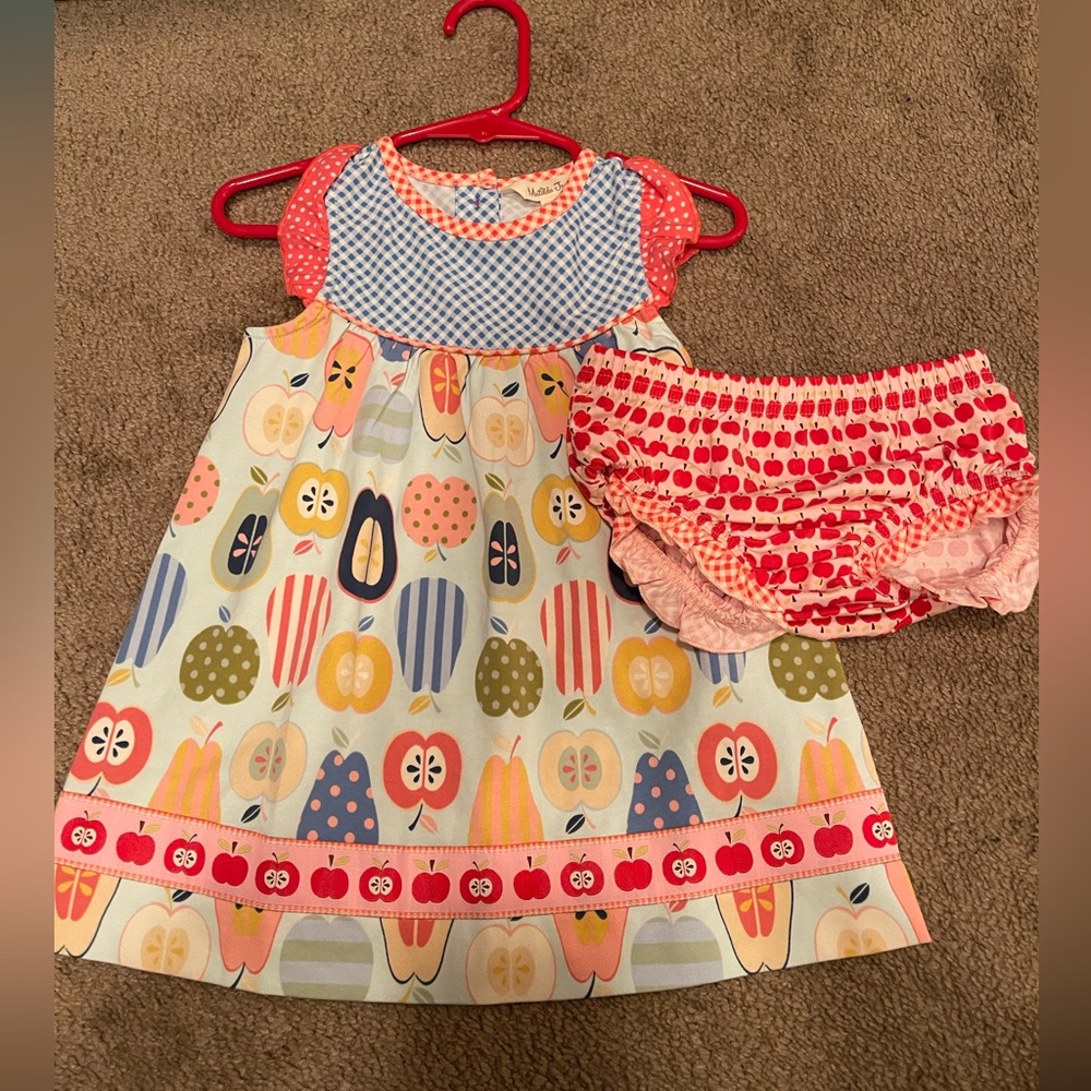 Matilda Jane apple dress with blooms never worn. 12-18 months